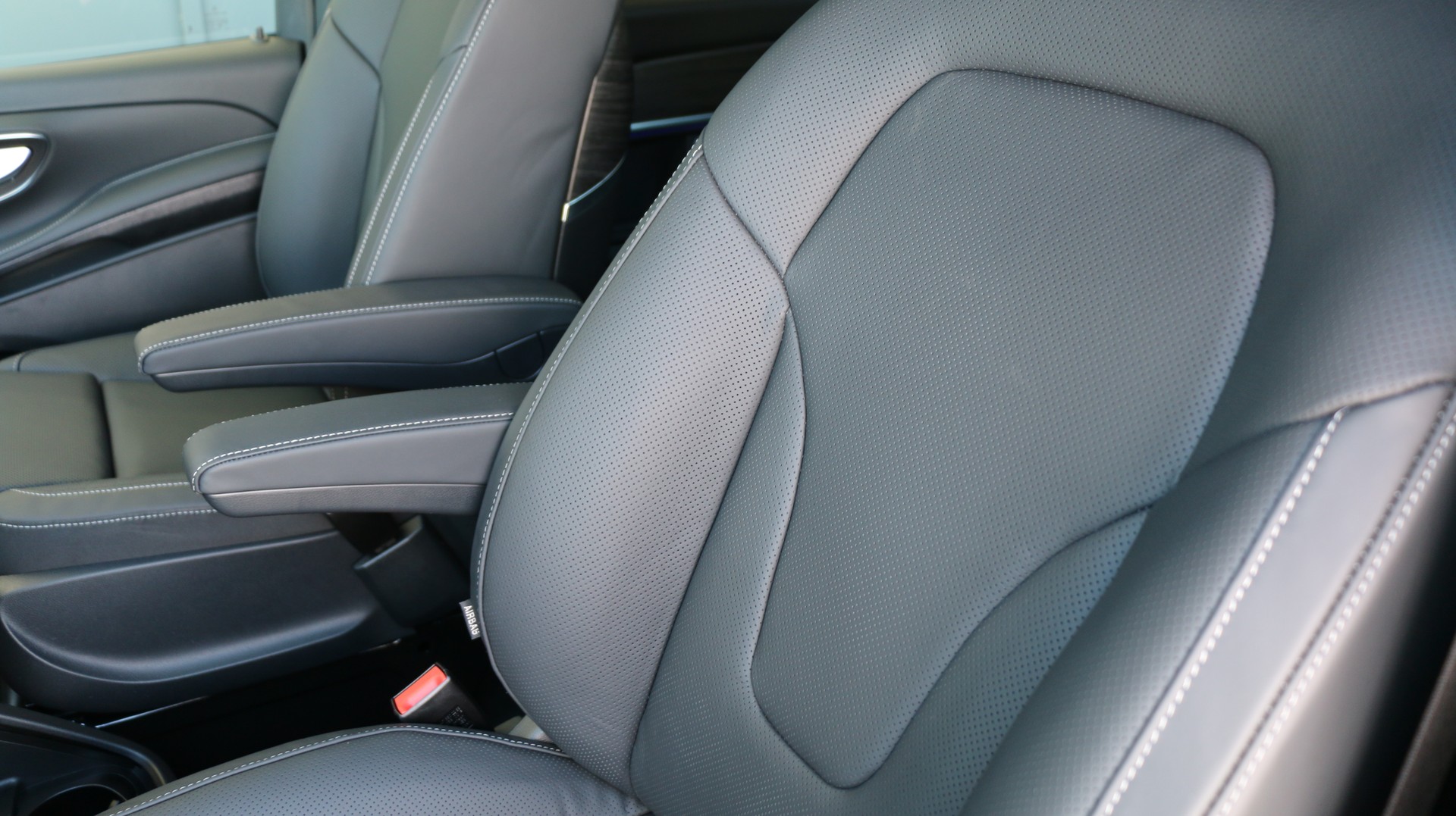 MERCEDES-BENZ V 300 d EXCLUSIVE Swiss Edition - 10