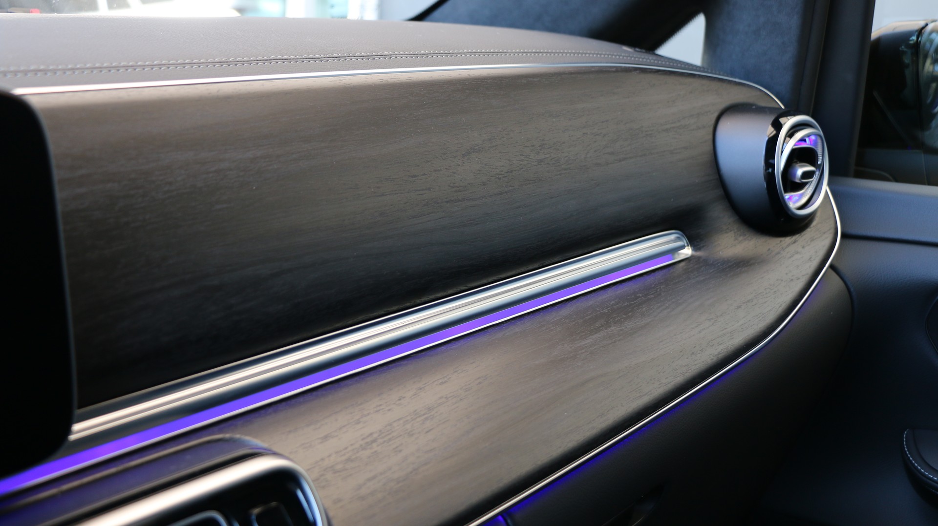 MERCEDES-BENZ V 300 d EXCLUSIVE Swiss Edition - 18