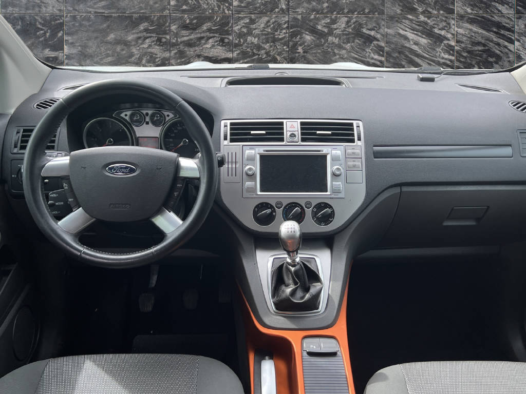 FORD Kuga 2.0 TDCi 140 Carving - 8