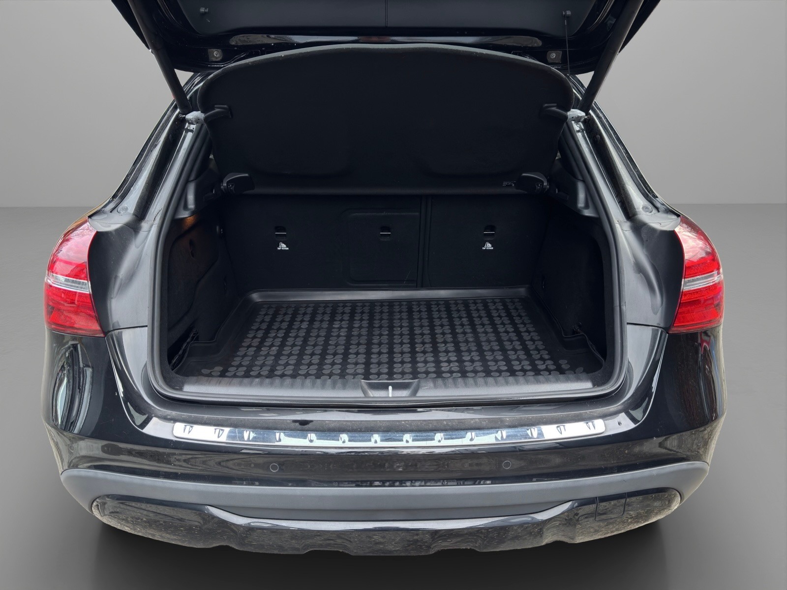 MERCEDES-BENZ GLA 200 d Swiss Star Edition Style 4Matic 7G-DCT - 12