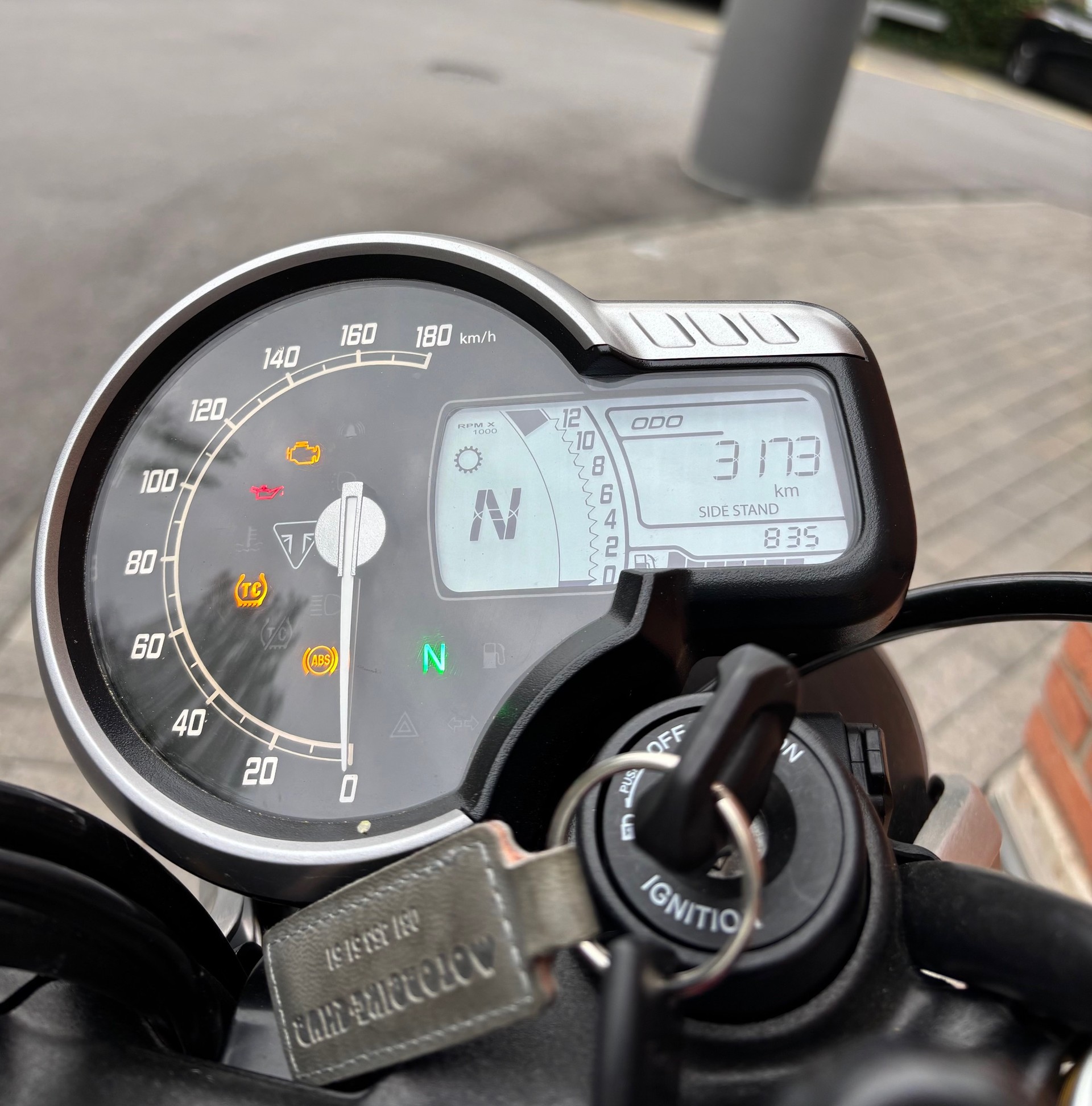 TRIUMPH Speed 400 - 6