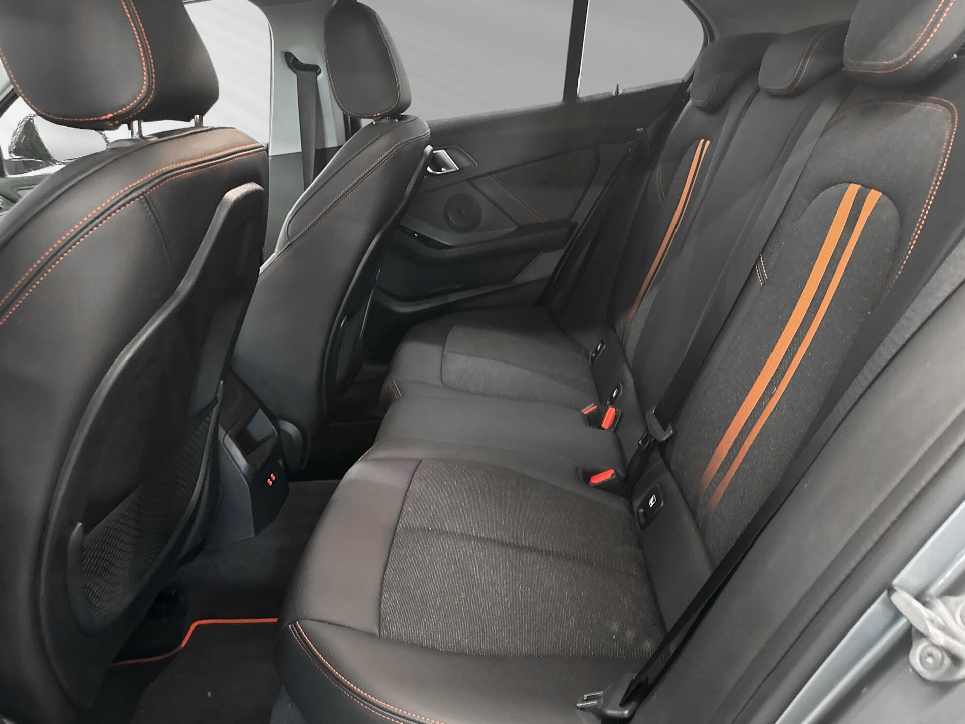 BMW 118i Sport Line Steptronic - 7