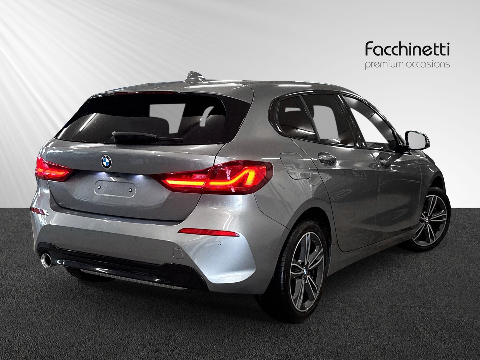 BMW 118i Sport Line Steptronic - 3