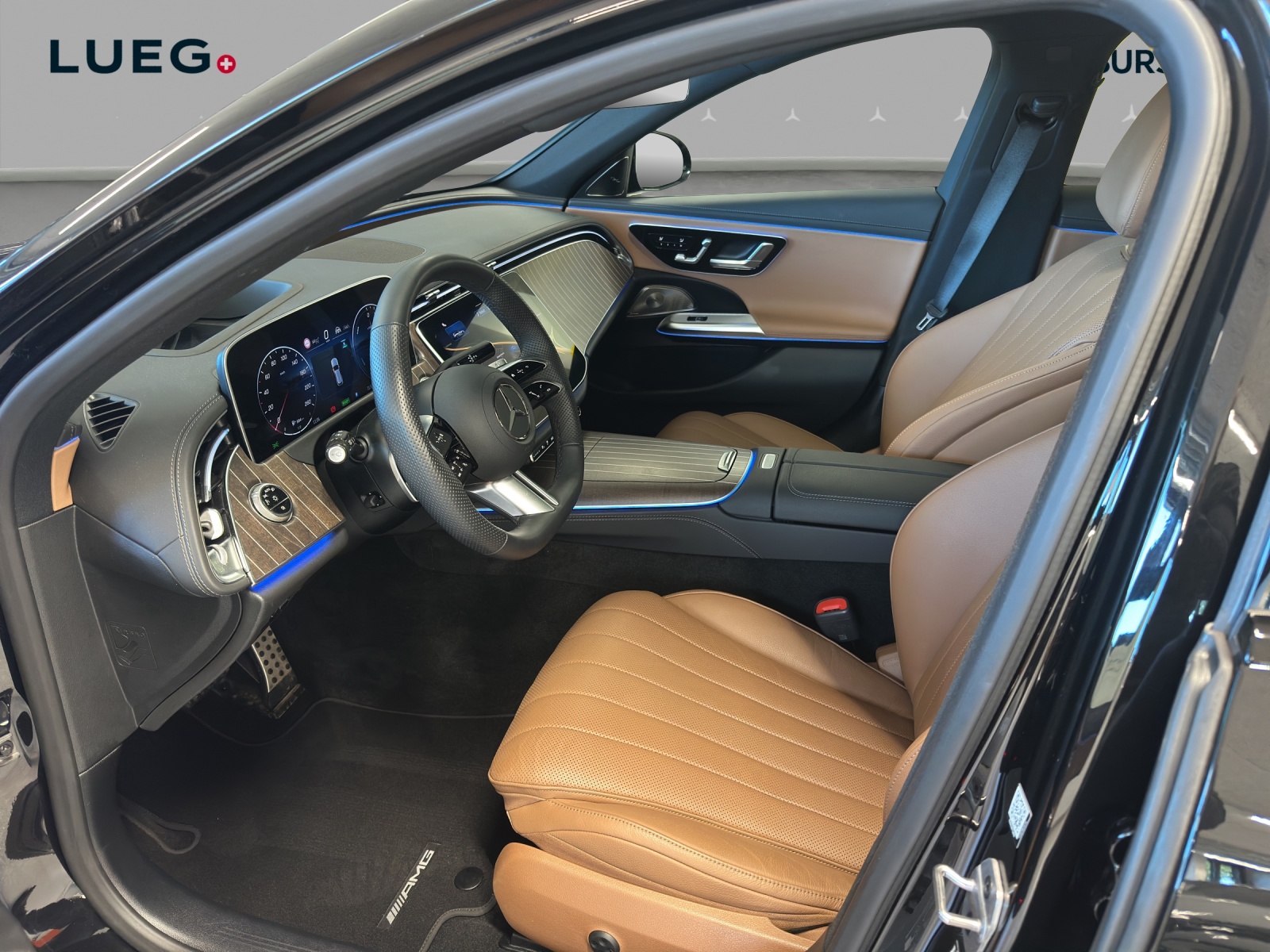 MERCEDES-BENZ E 300 de T 4Matic EQ Hybrid 9G-Tronic - 8