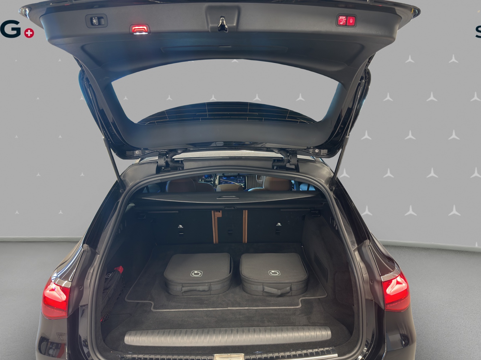 MERCEDES-BENZ E 300 de T 4Matic EQ Hybrid 9G-Tronic - 15