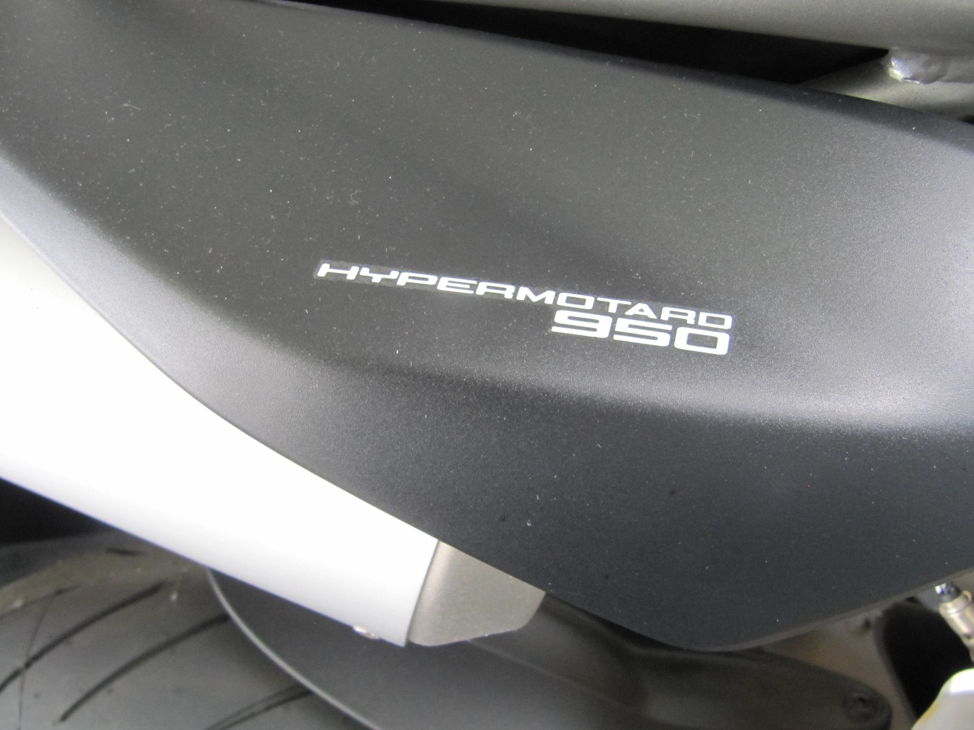 DUCATI Hypermotard 950 - 2