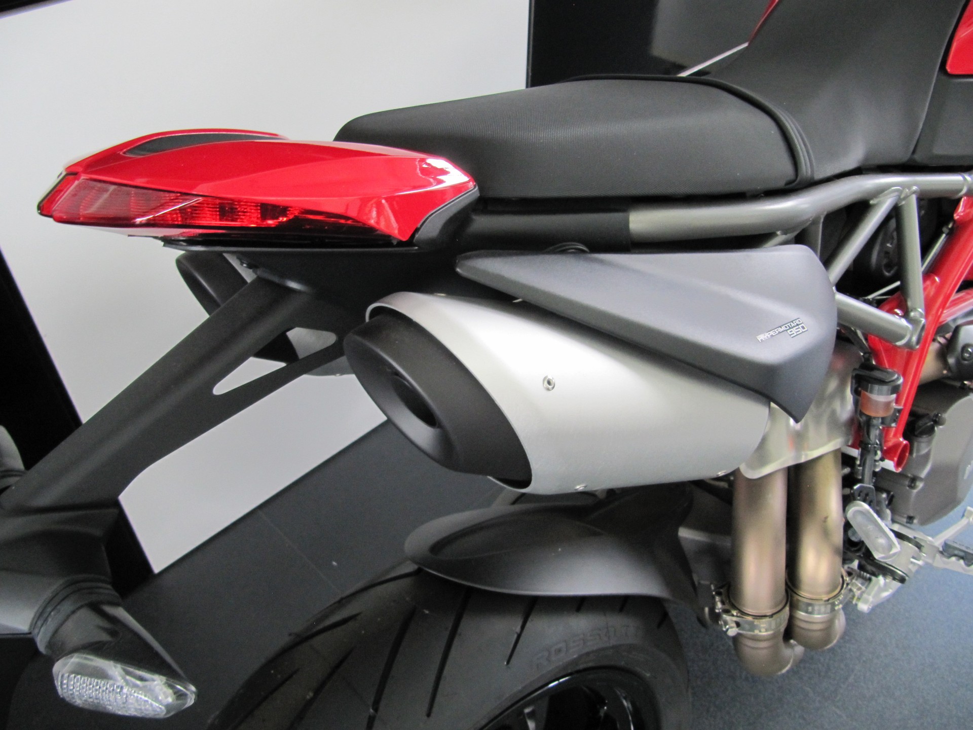 DUCATI Hypermotard 950 - 5