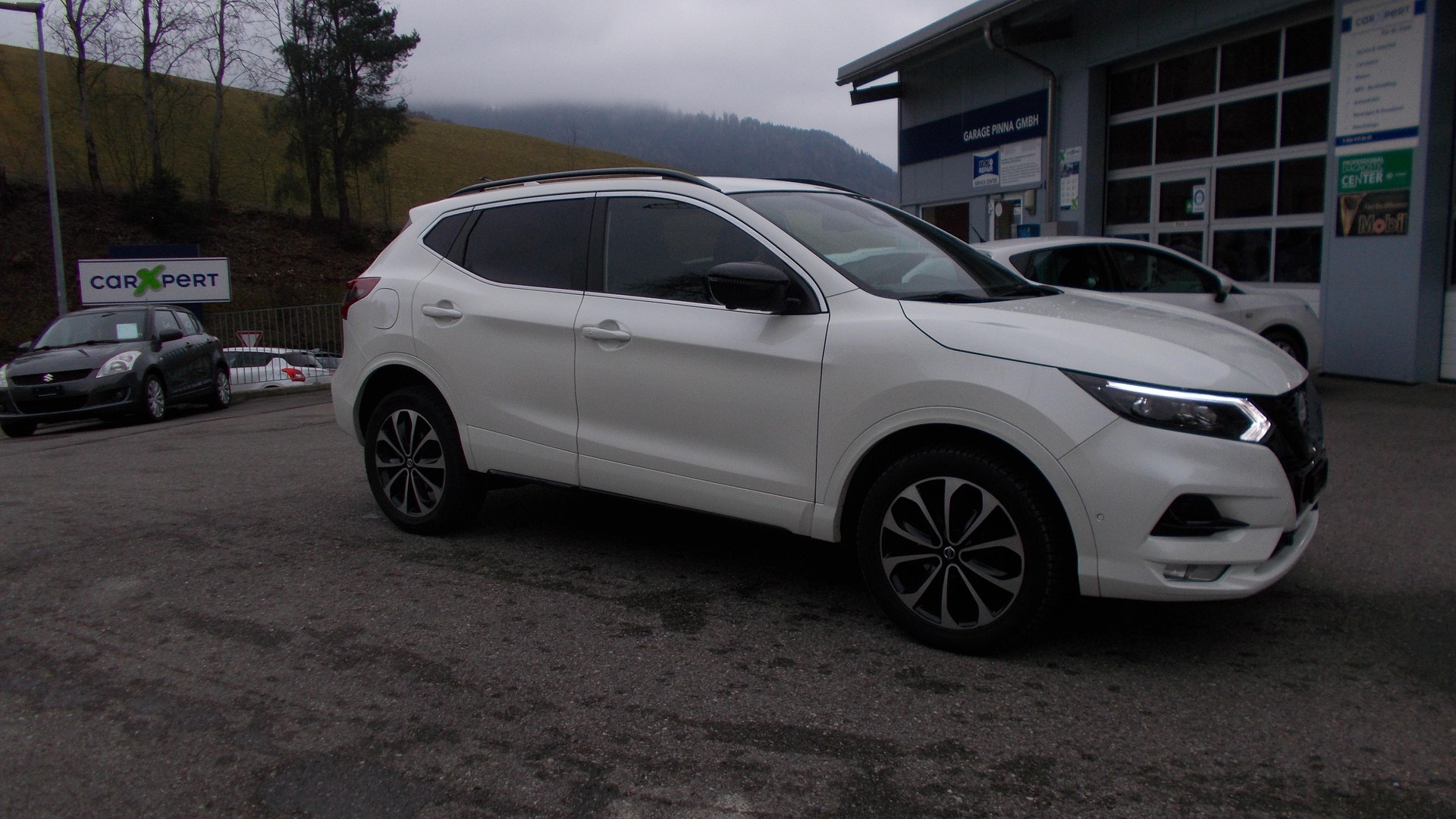 NISSAN Qashqai 1.7 dCi N-Tec 4x4 Xtronic ALL-MODE 4x4 - 2