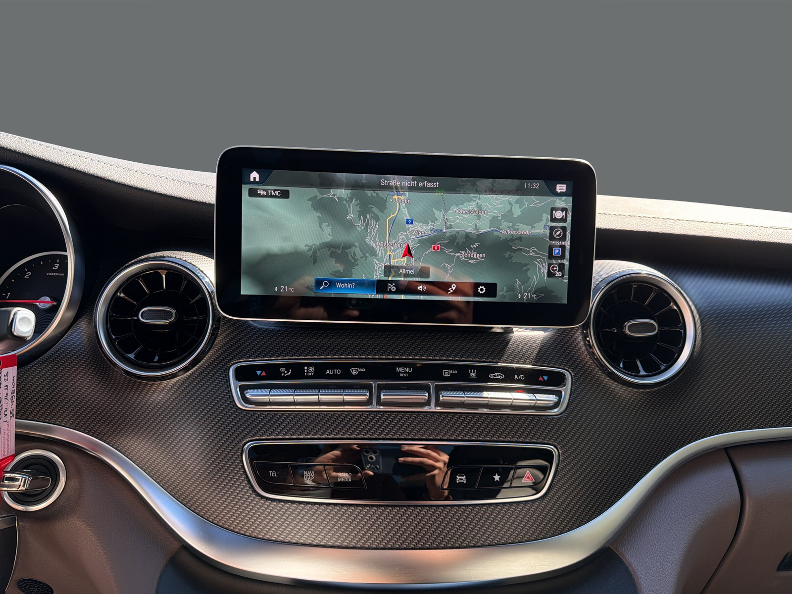 MERCEDES-BENZ V 300 d Swiss Edition AMG-Line L 4M - 16