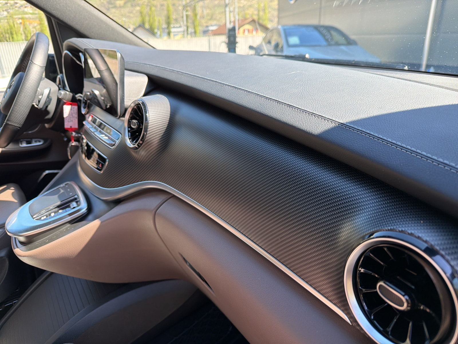 MERCEDES-BENZ V 300 d Swiss Edition AMG-Line L 4M - 23