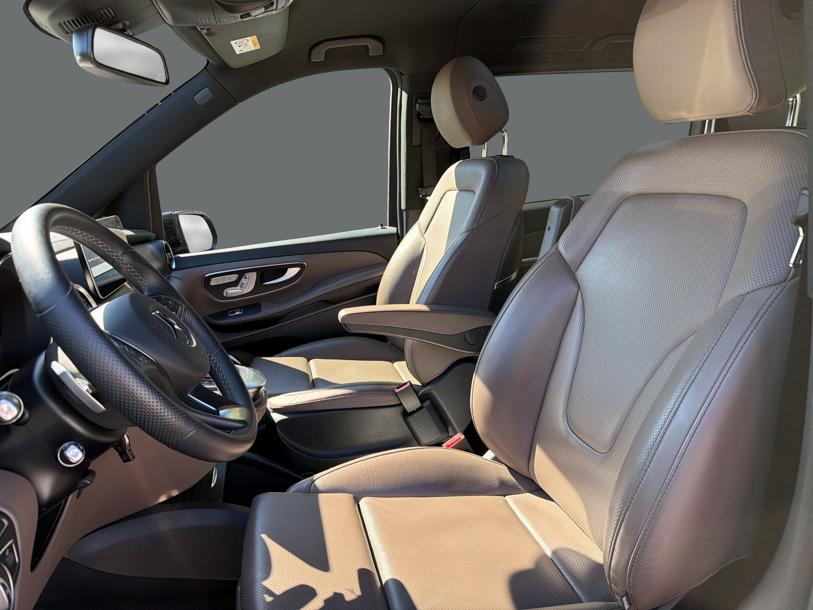 MERCEDES-BENZ V 300 d Swiss Edition AMG-Line L 4M - 9