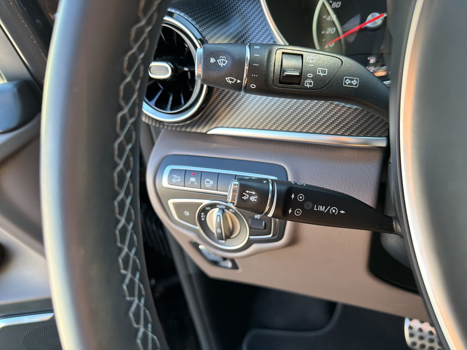 MERCEDES-BENZ V 300 d Swiss Edition AMG-Line L 4M - 26