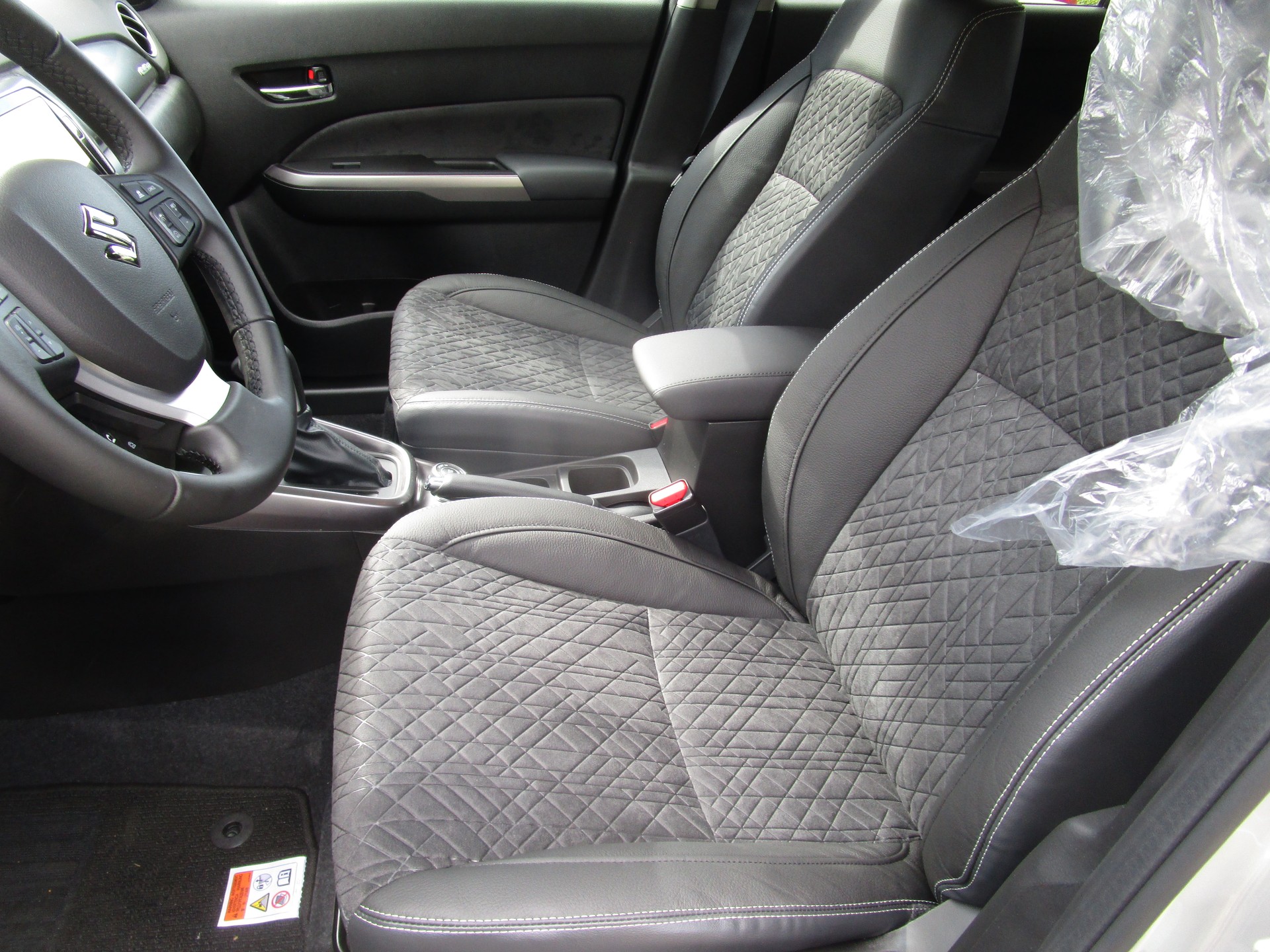 SUZUKI Vitara 1.4 Boosterjet Compact Top 4x4 Hybrid Automatic - 7