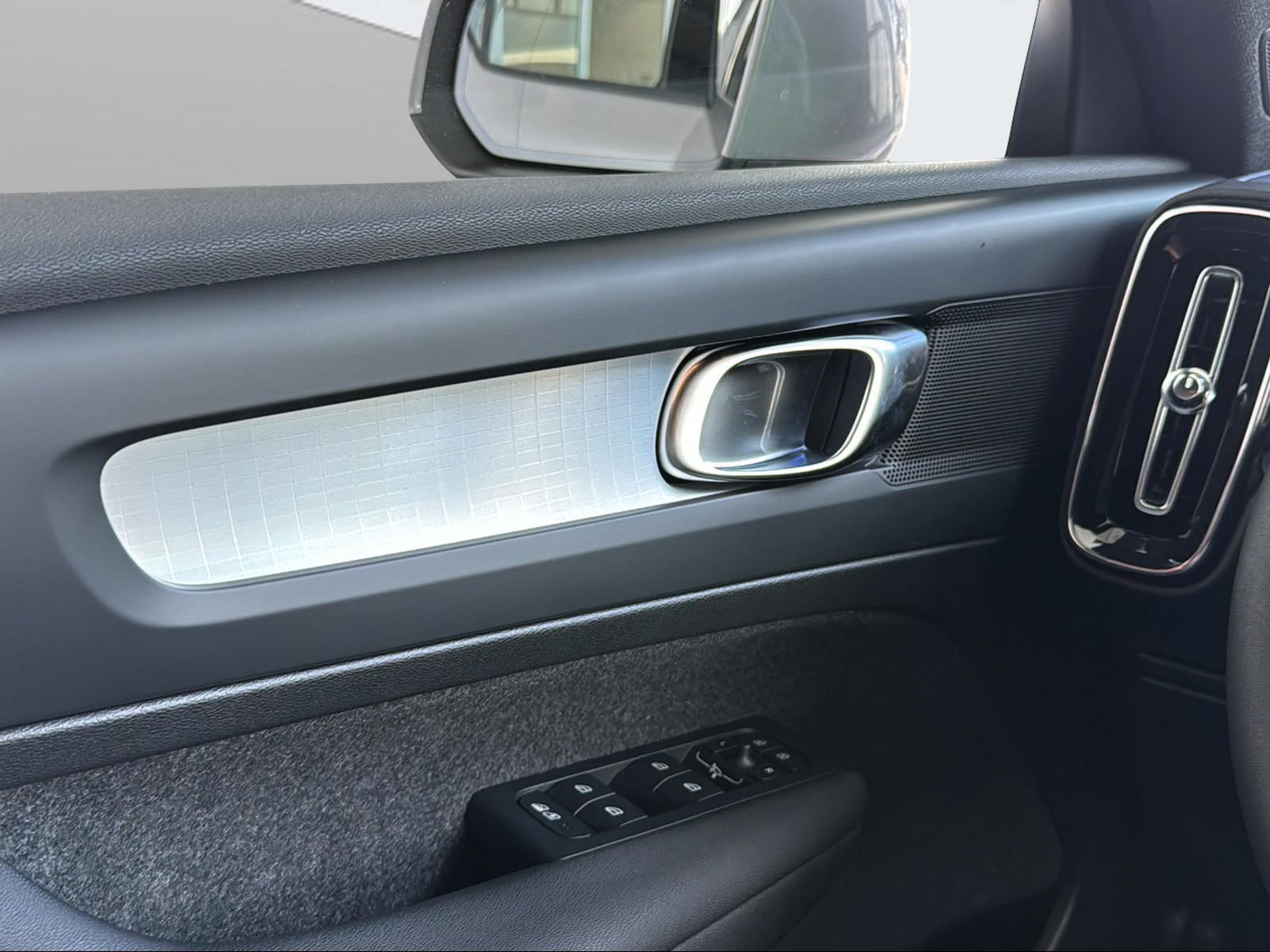 VOLVO XC40 B3 Benzin Mild Hybrid Xcite DCT - 15