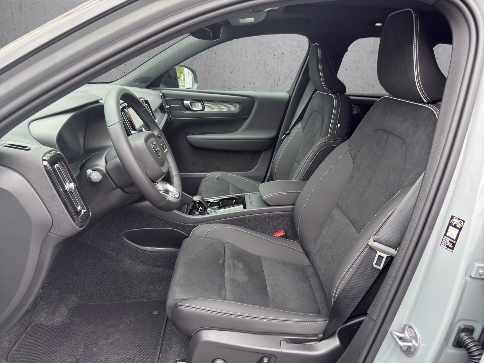 VOLVO EX40 82kWh Twin Motor AWD Ultra - 9