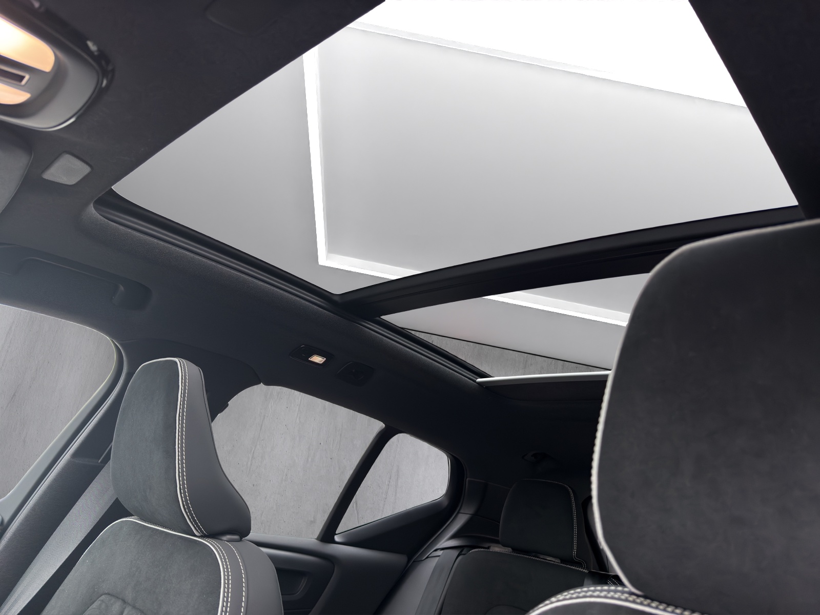 VOLVO EX40 82kWh Twin Motor AWD Ultra - 16