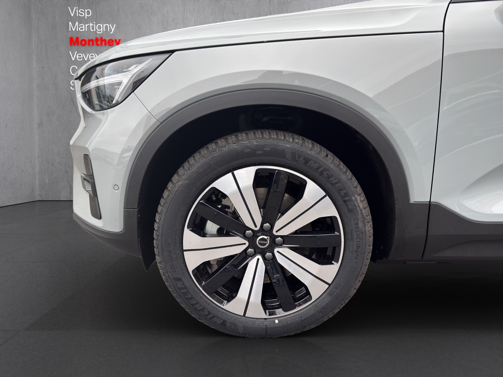 VOLVO EX40 82kWh Twin Motor AWD Ultra - 8