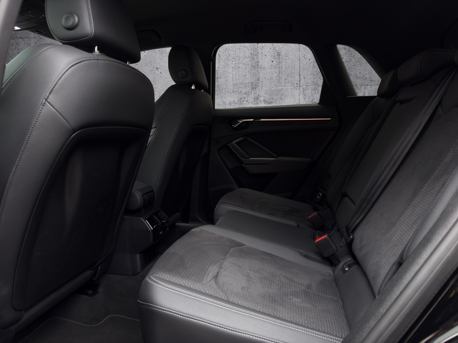 AUDI Q3 40 TDI S line quattro S-tronic *CH-Fahrzeug* - 9