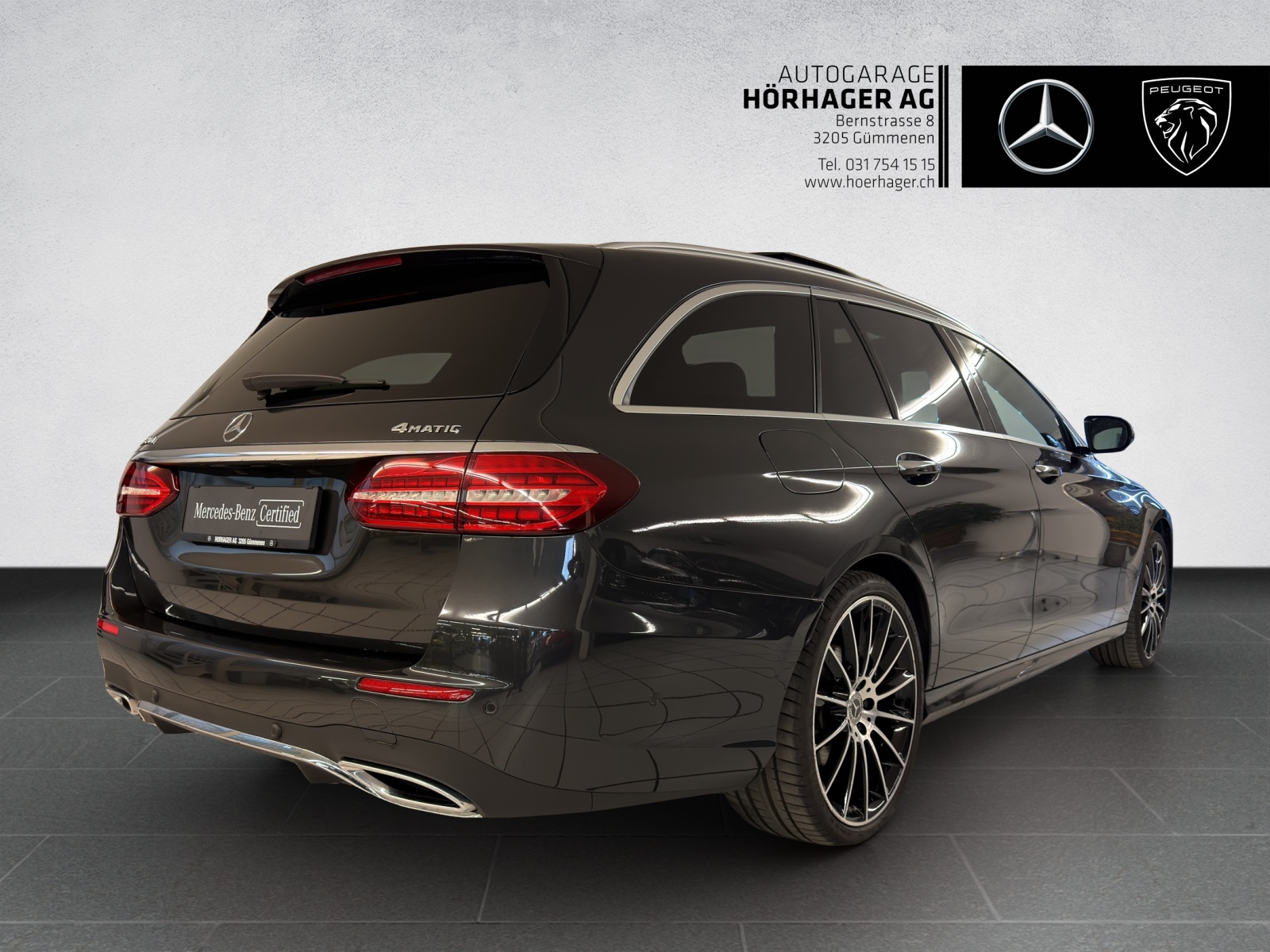 MERCEDES-BENZ E 220 d T 4M AMG Line Swiss Star - 3