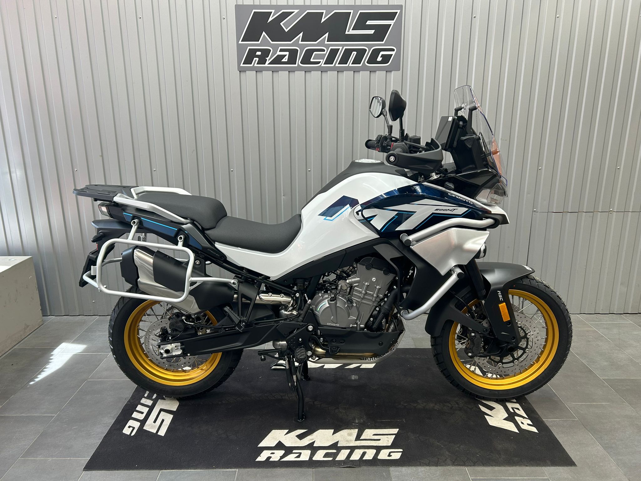CF MOTO 800MT
