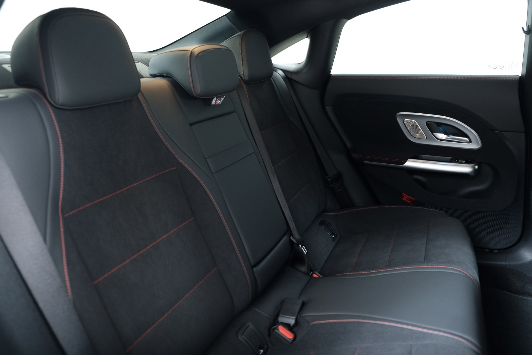 MERCEDES-BENZ CLA 350 4 Matic 85 kWh EQ - 12