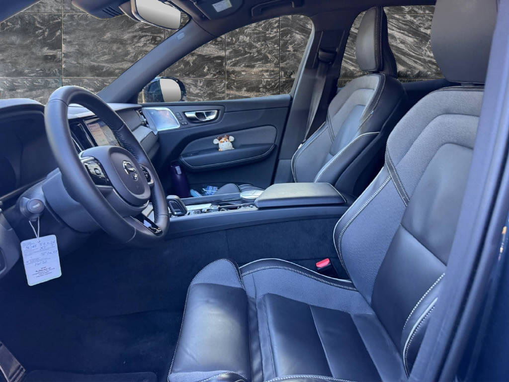 VOLVO XC60 2.0 T8 TE R-Design eAWD - 3