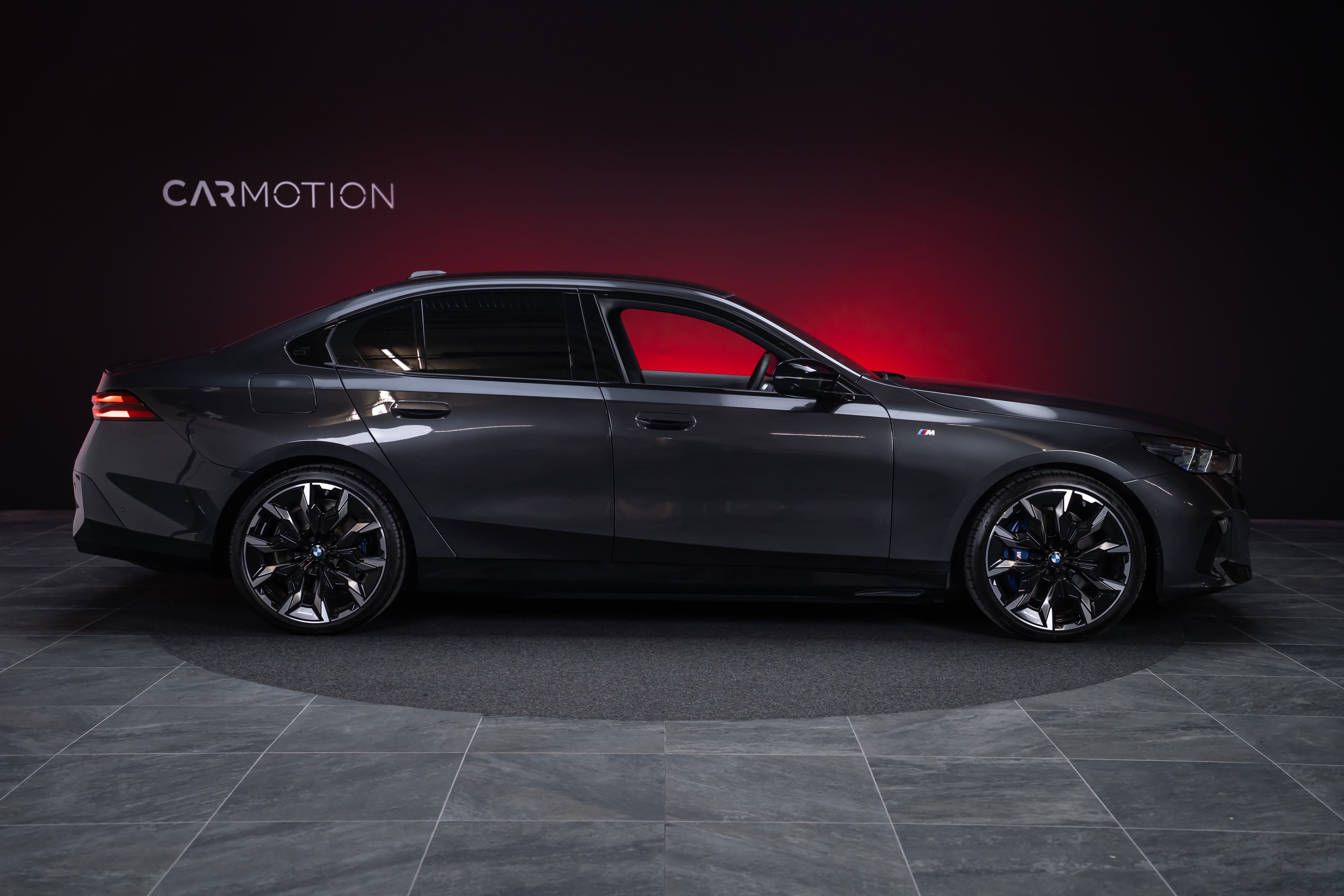 i5 M60 xDrive M Sport Pro / CH-Fahrzeug /Iconic Glow / Panorama-Glasdach