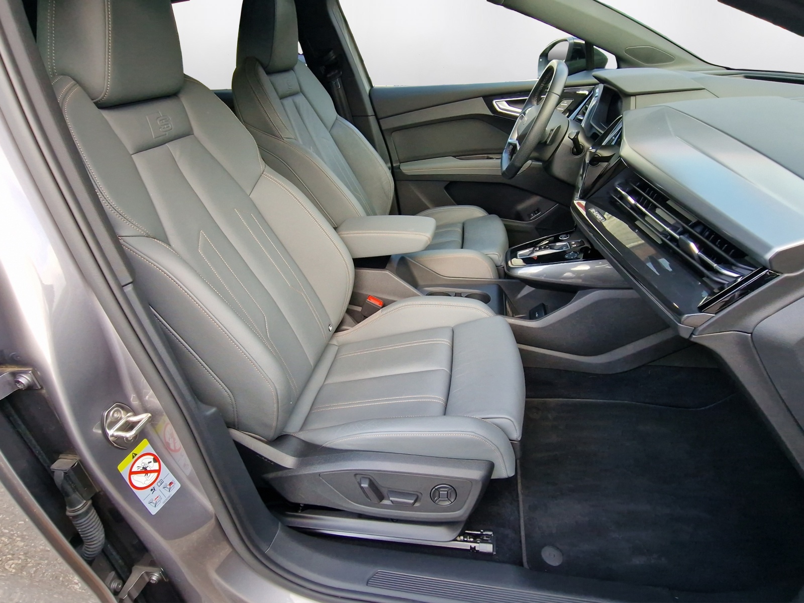AUDI Q4 e-tron 40 - 15