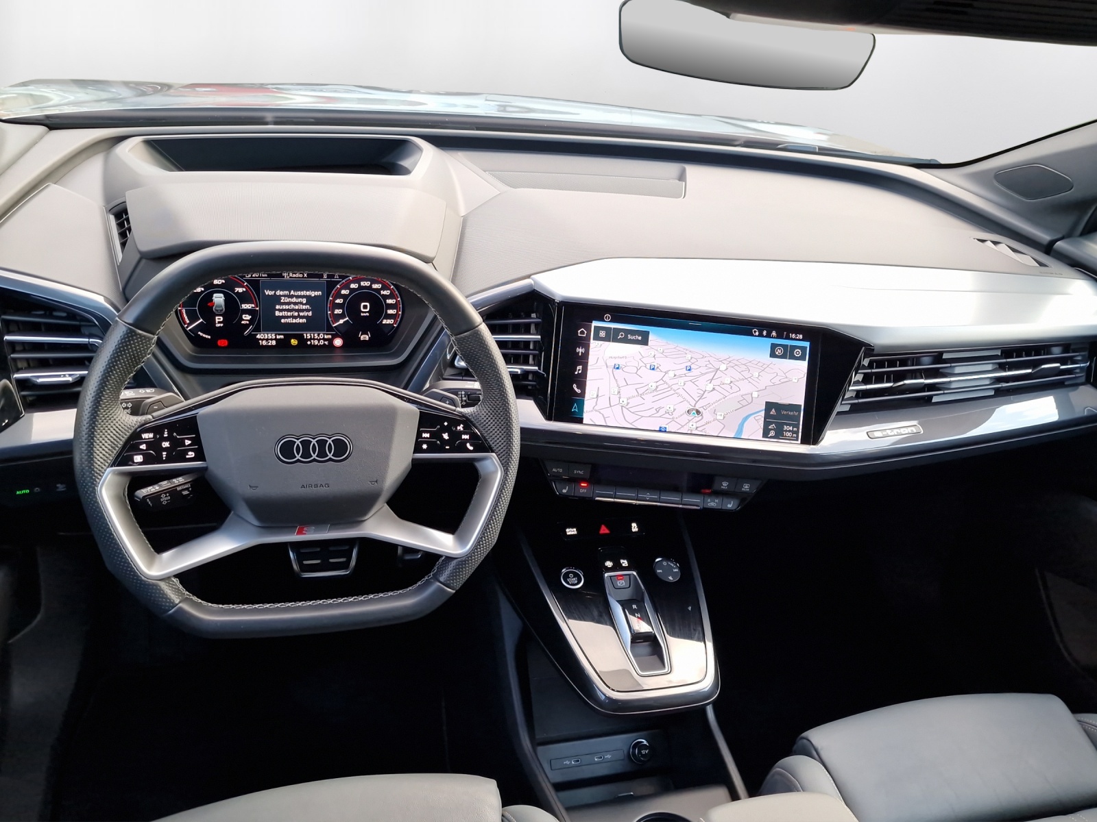 AUDI Q4 e-tron 40 - 8