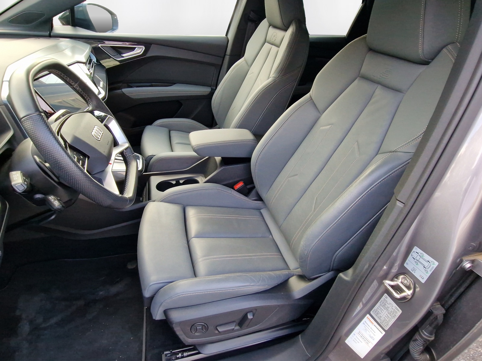 AUDI Q4 e-tron 40 - 11