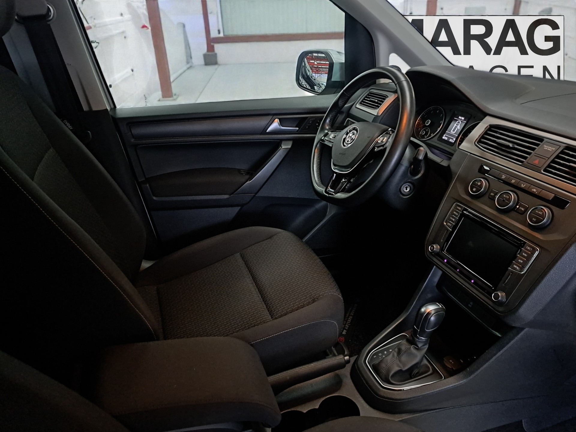 VW Caddy 1.4 TSI Trendline DSG - 6