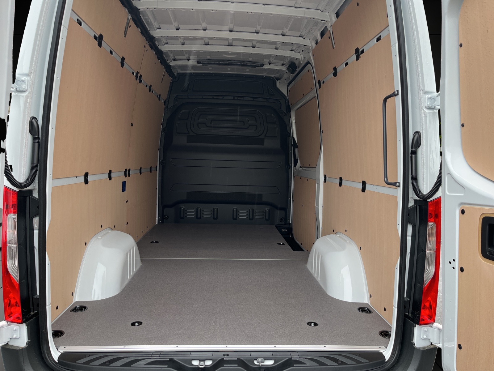 MERCEDES-BENZ Sprinter 315 CDI Kompakt 9G-TRONIC - 9
