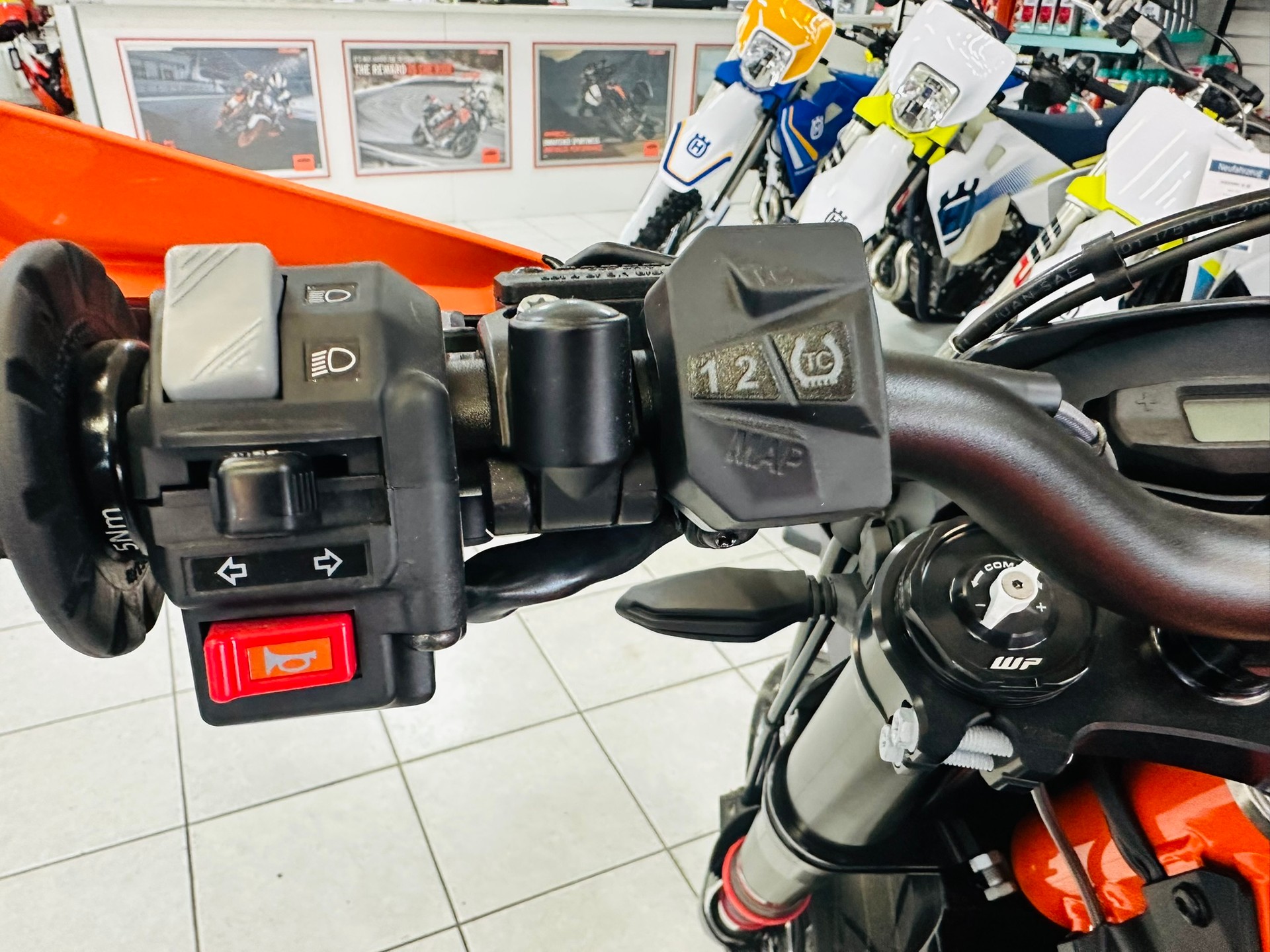KTM 690 SMC R ABS (35 kW) - 6