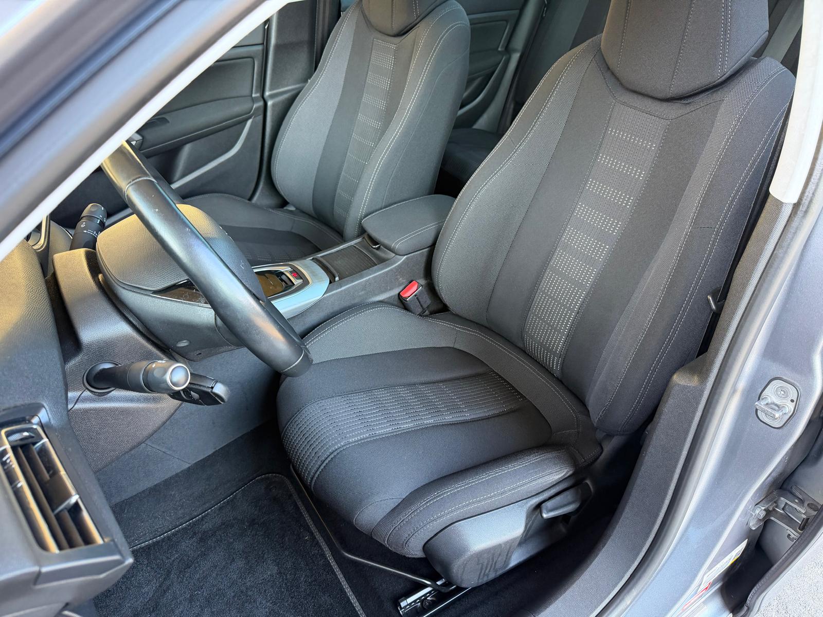 PEUGEOT 308 SW 1.2 THP Style Automatic - 8