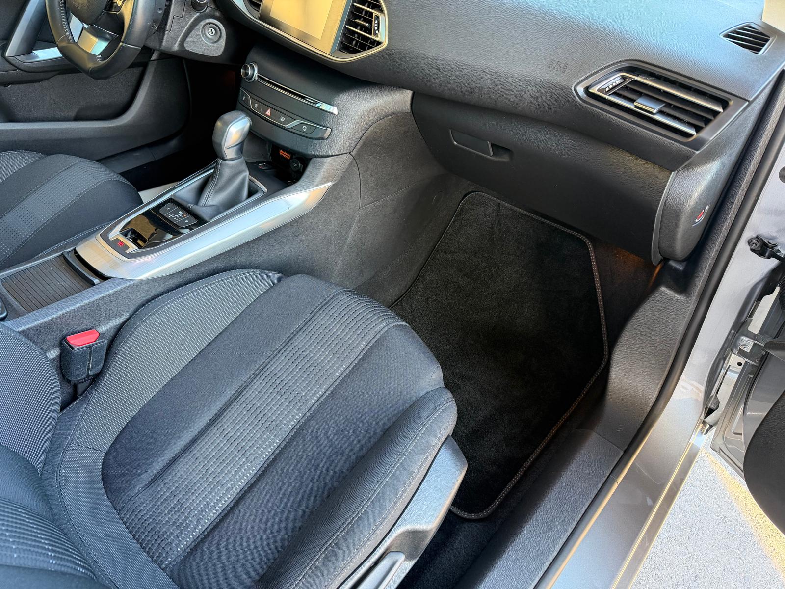 PEUGEOT 308 SW 1.2 THP Style Automatic - 9