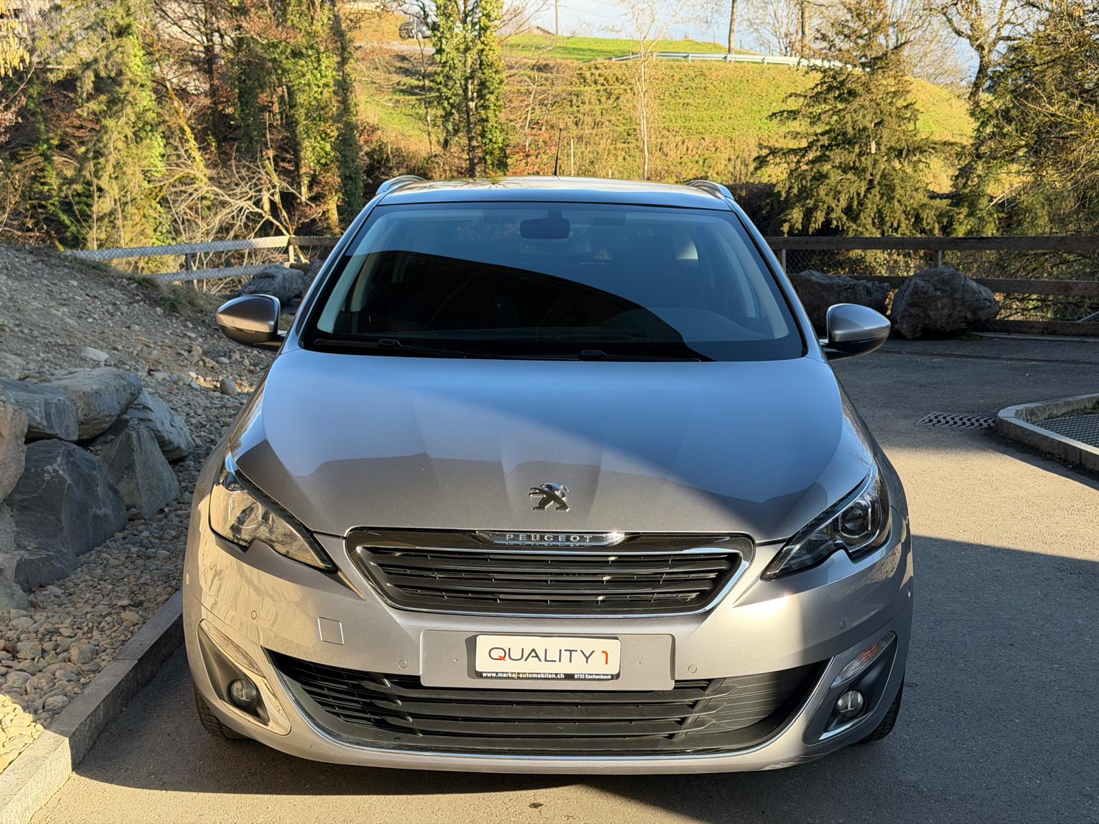 PEUGEOT 308 SW 1.2 THP Style Automatic - 2