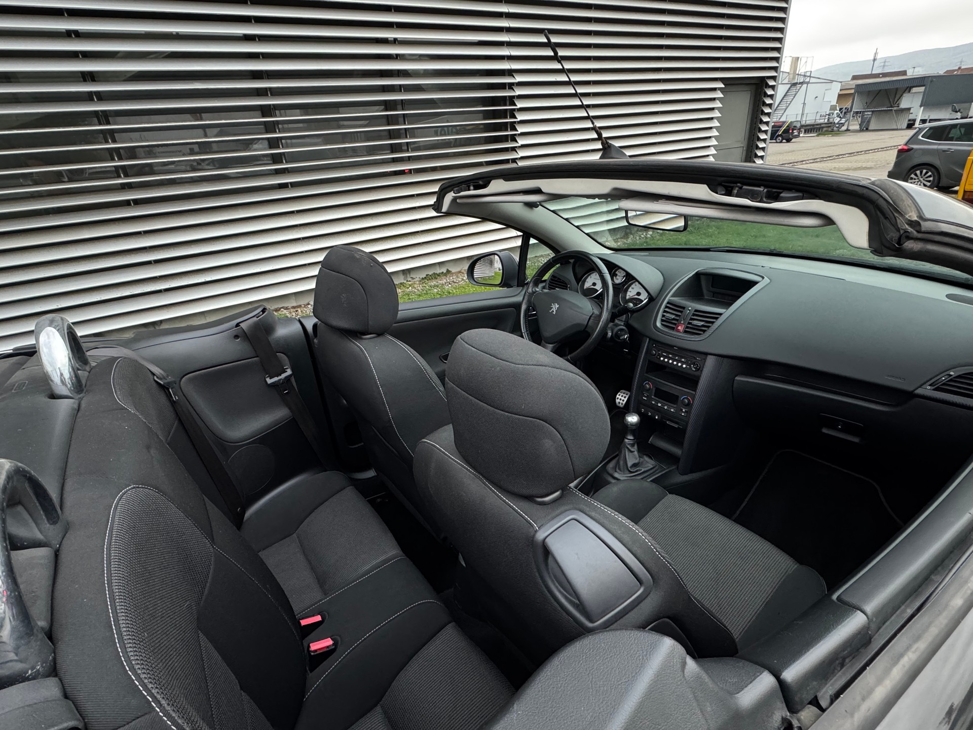 PEUGEOT 207 CC 1.6 16V Sport - 10