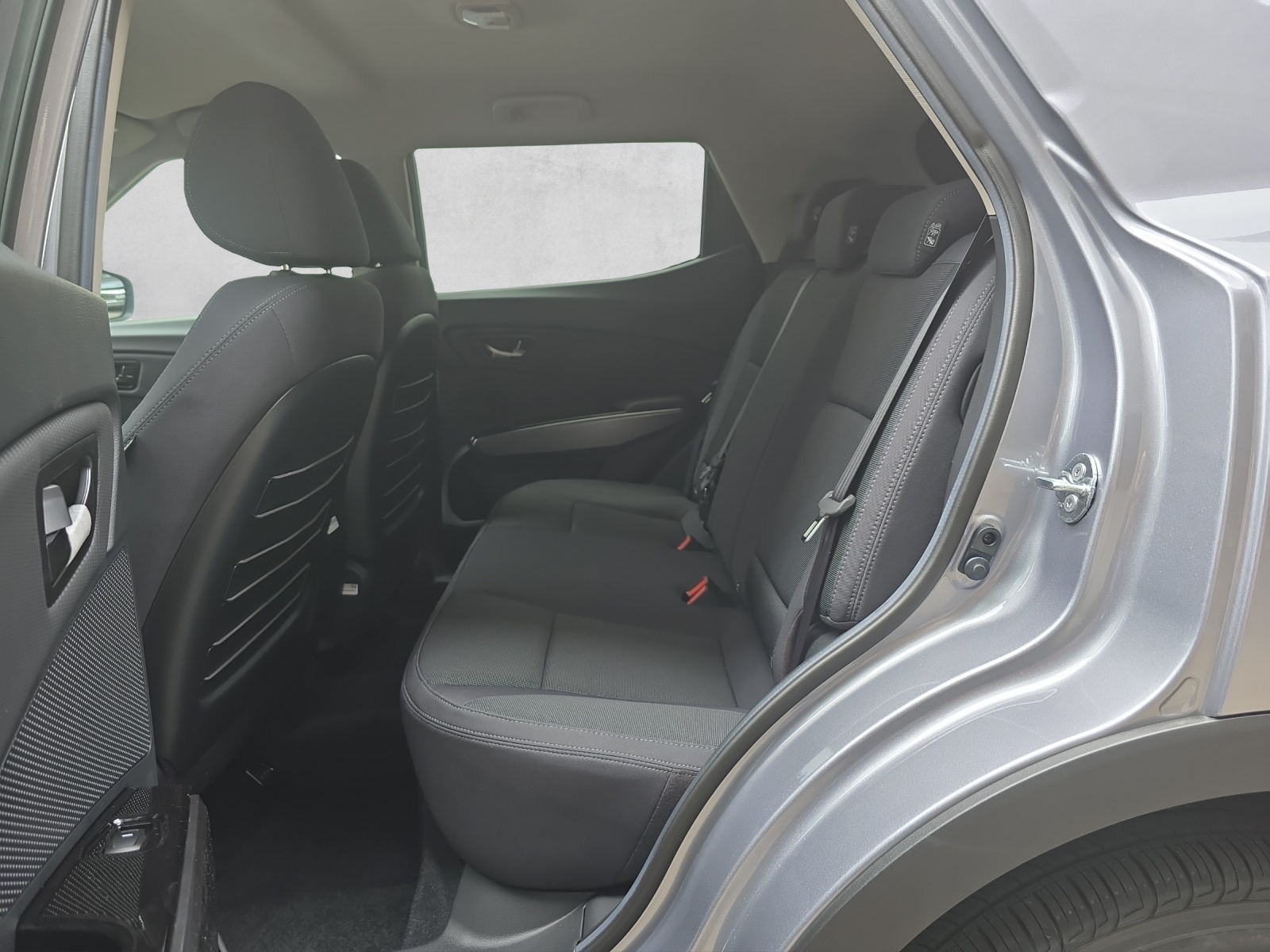 KGM-SsangYong Tivoli 1.5 T GDI Bronze 4WD Automat - 12