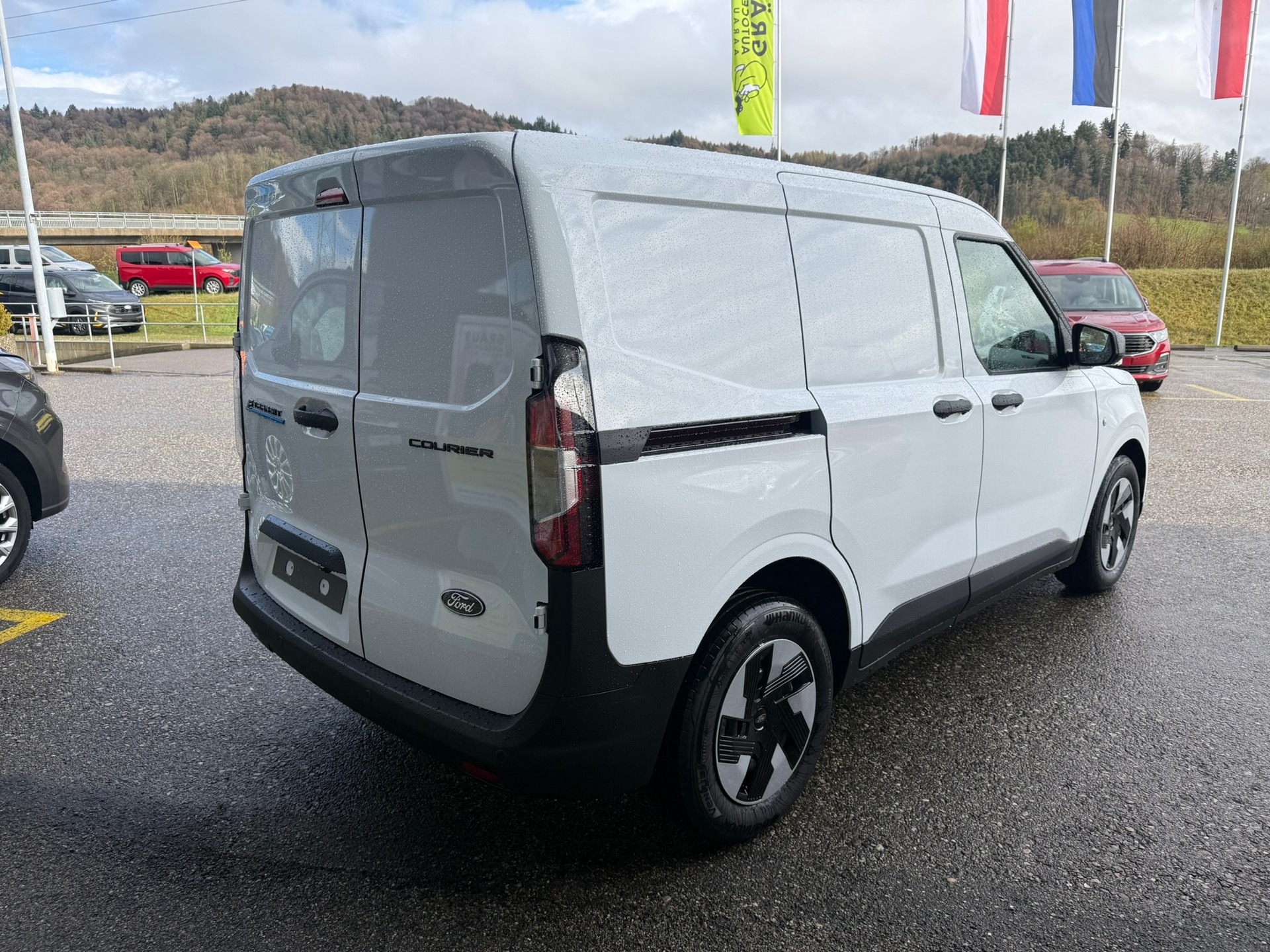 FORD E-Transit Courier Van Trend 43,5kWh - 6
