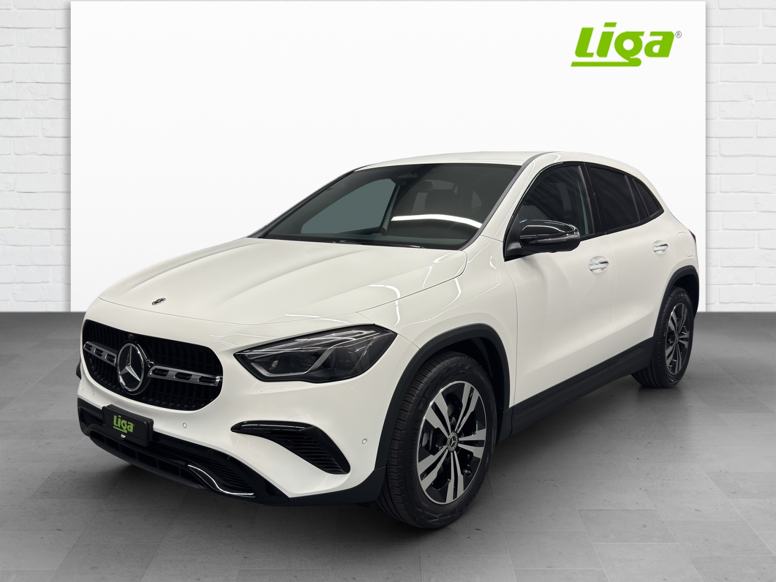 MERCEDES-BENZ GLA 200 Advanced Plus Line Night Star