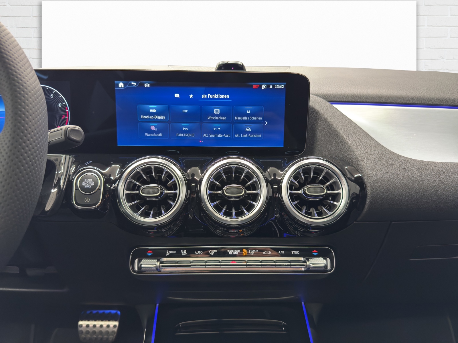 MERCEDES-BENZ GLA 200 AMG Line Night Star - 9