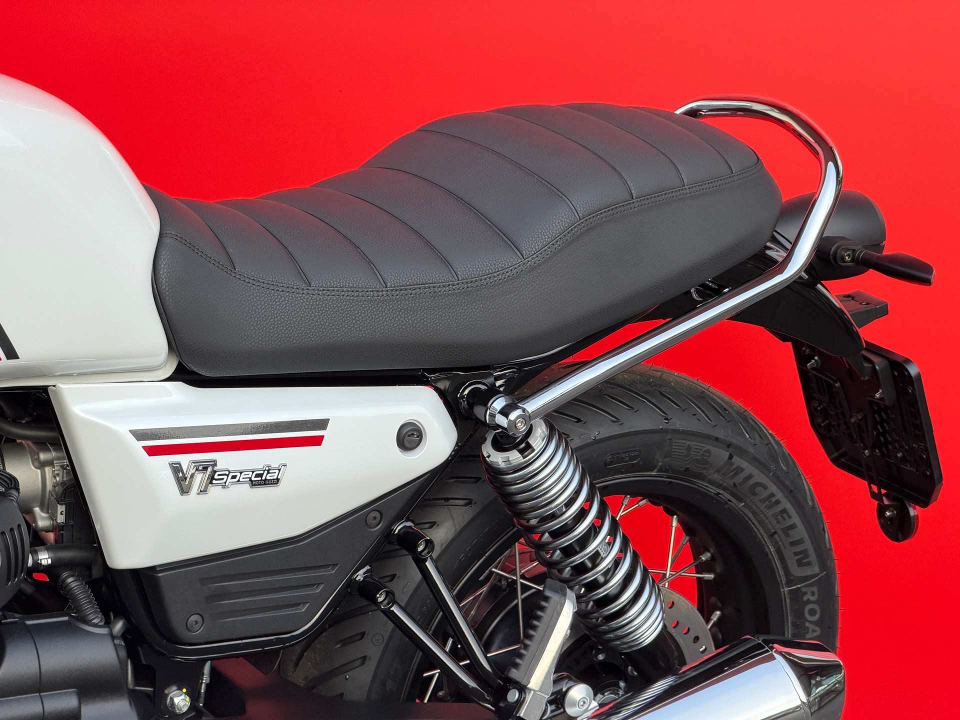 MOTO GUZZI V7 IV 850 Special E5+ - 14
