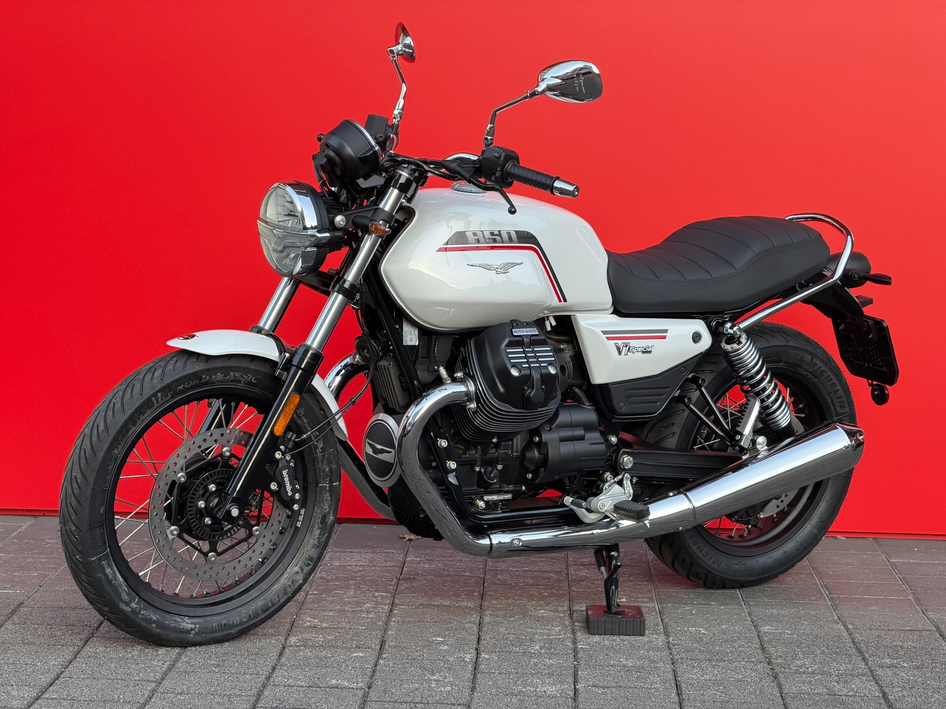MOTO GUZZI V7 IV 850 Special E5+ - 13