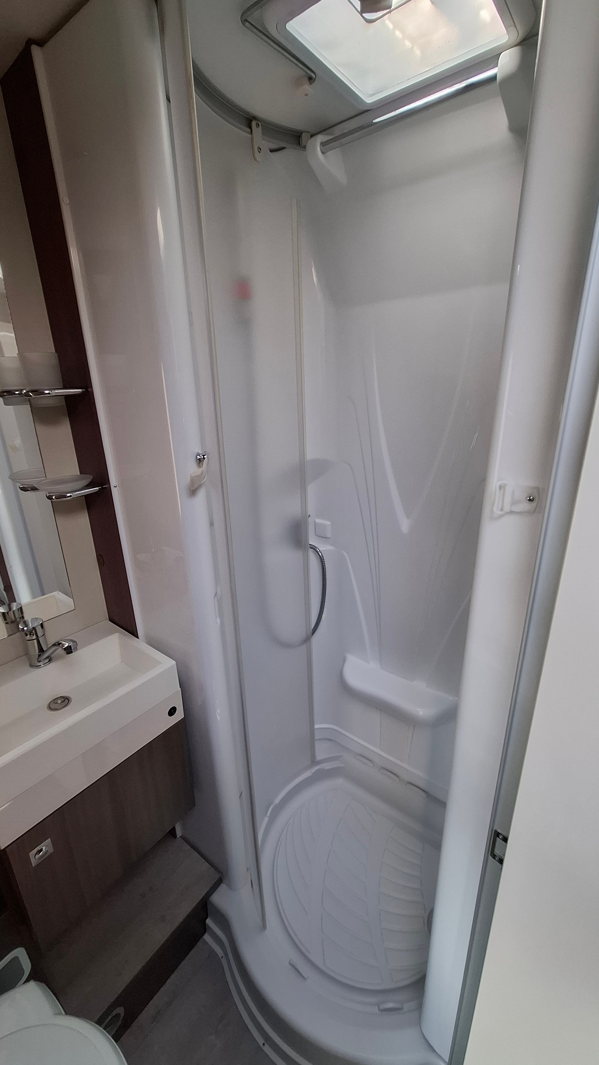 CHALLENGER Genesis 294 5 places (Marquise, Porte-vélos 4 vélos, Caméra de recul) - 11