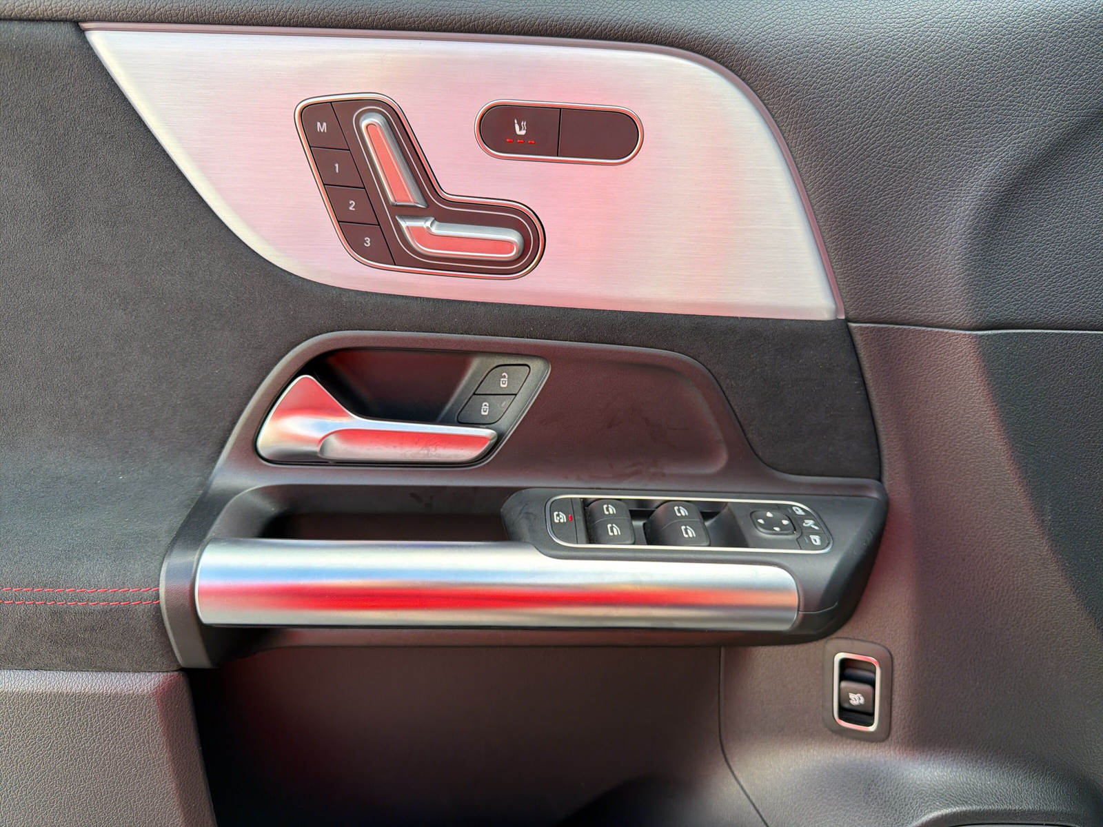 MERCEDES-BENZ GLA 35 AMG 4Matic - 12