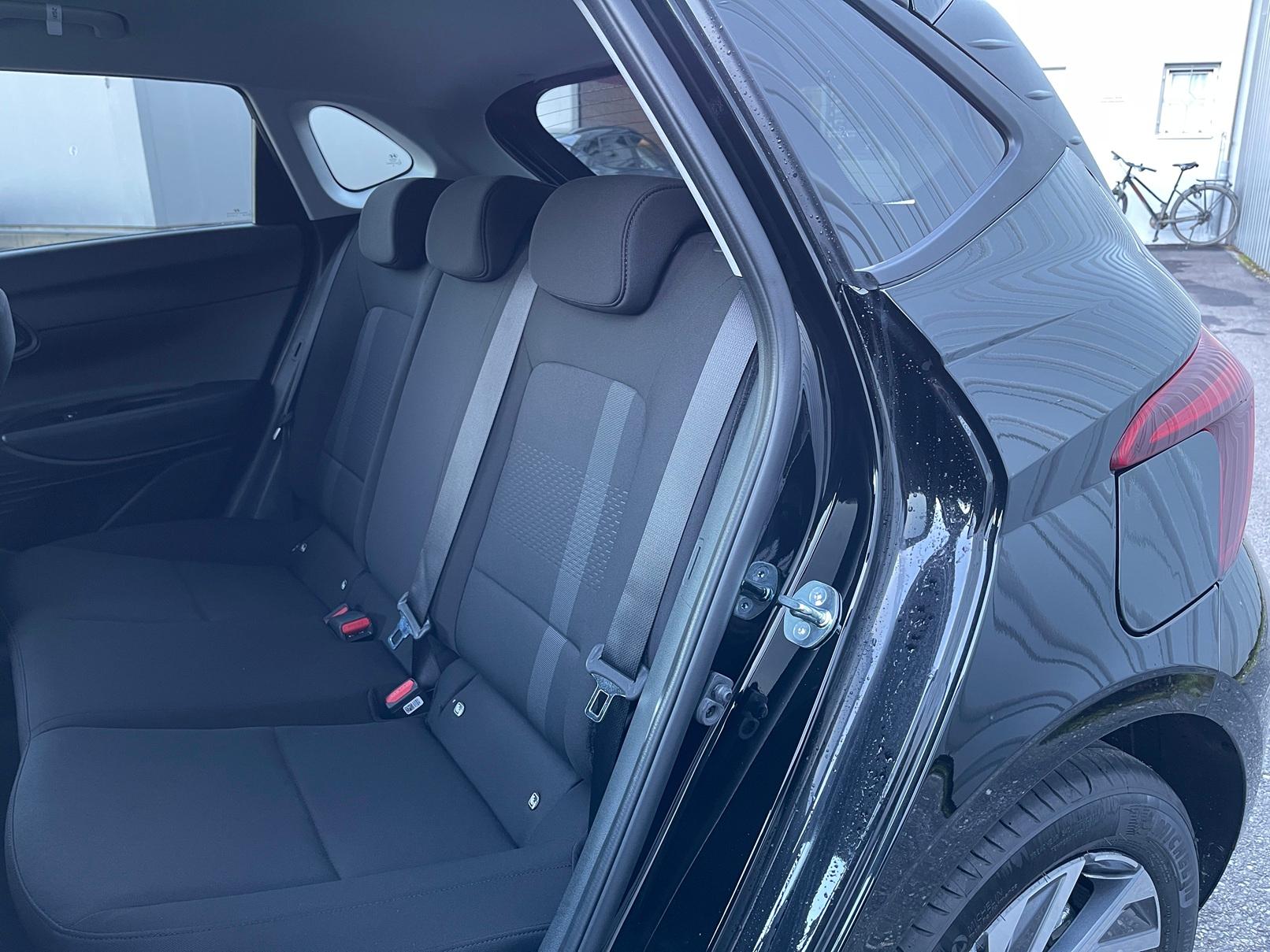 HYUNDAI i20 1.0 T-GDi Amplia - 6