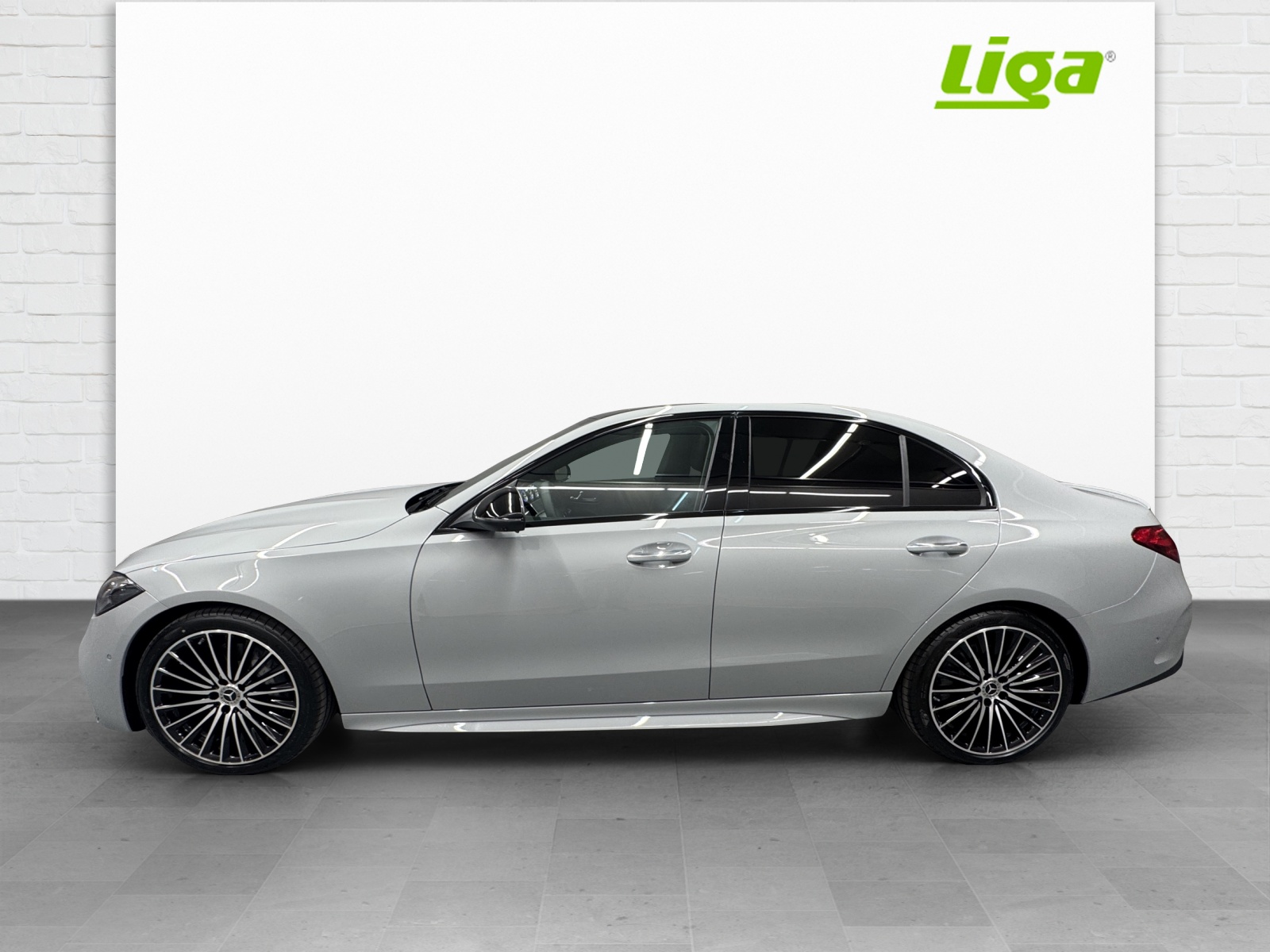 MERCEDES-BENZ C 220 d AMG Line 4Matic Swiss Star - 3