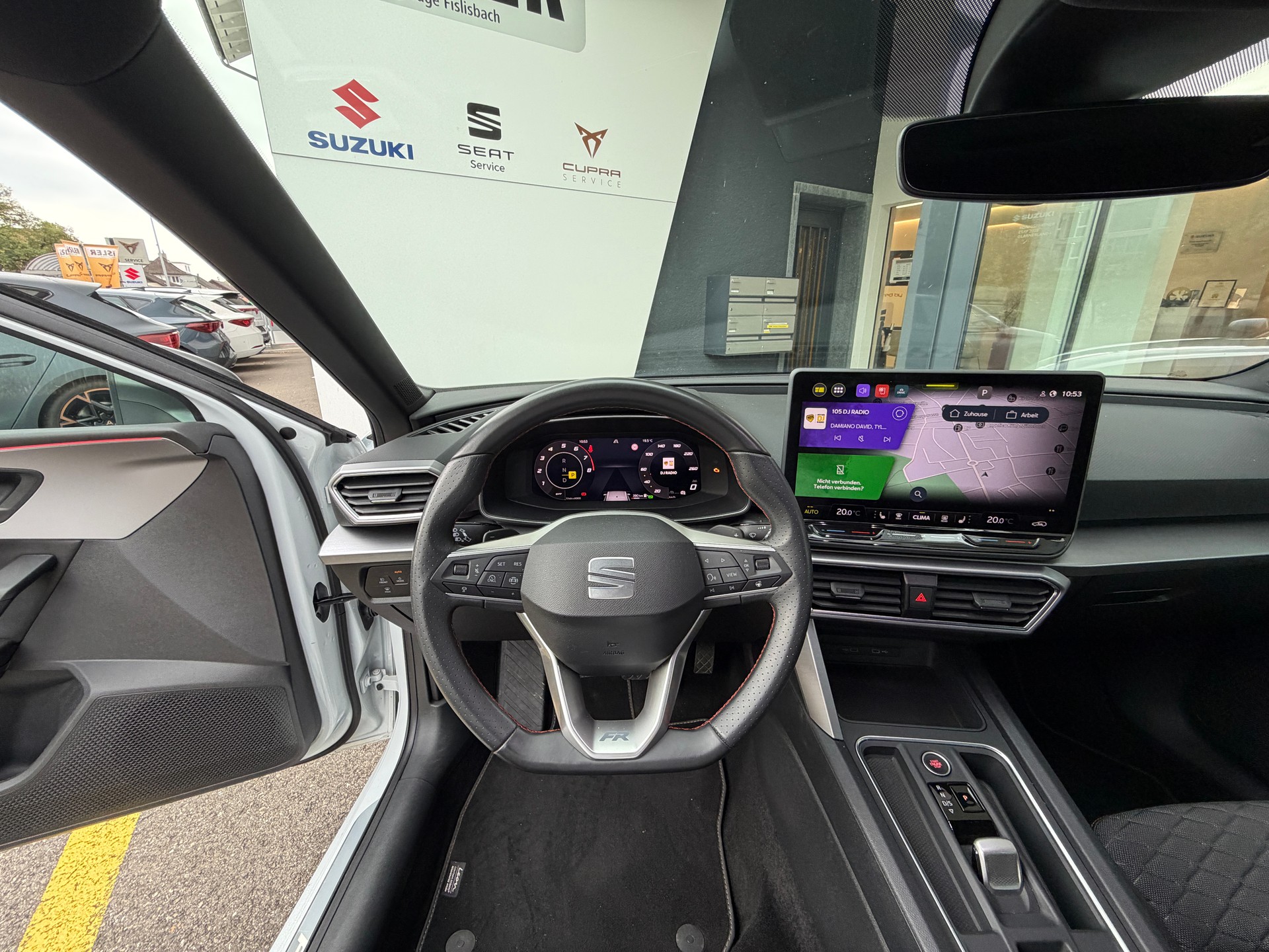 SEAT Leon 1.5 eTSI mHEV DSG FR - 11