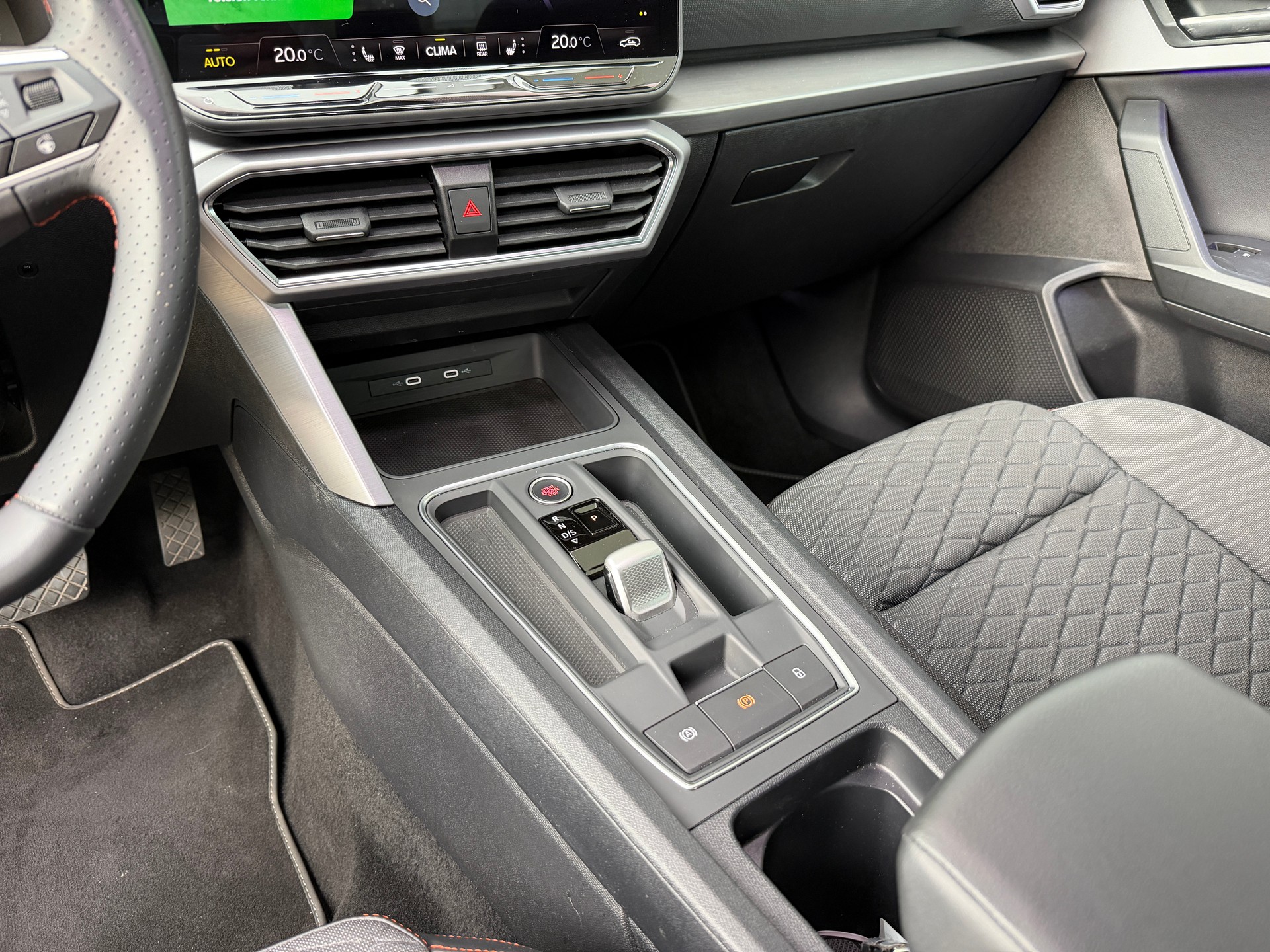 SEAT Leon 1.5 eTSI mHEV DSG FR - 15