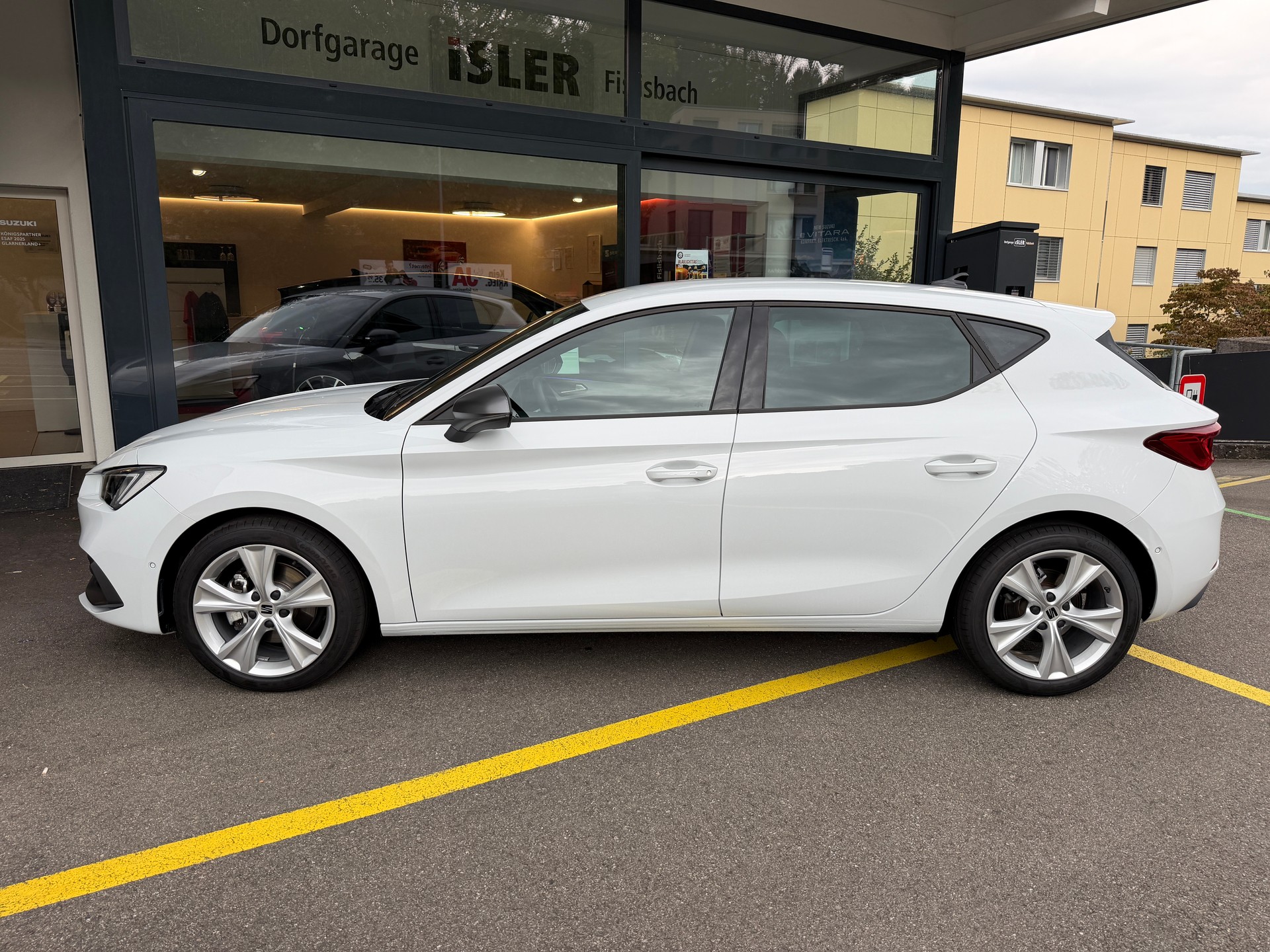SEAT Leon 1.5 eTSI mHEV DSG FR - 5